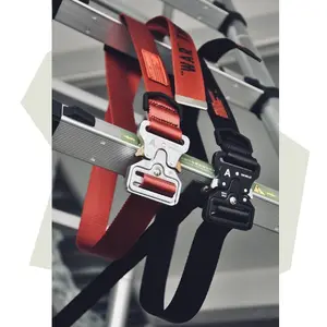 Personalizar logotipo táctico cinturón de Nylon rojo con liberación rápida de hebilla de Metal
