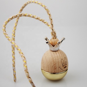 5Ml Bán Buôn Chuột Mickey Và Mèo Mèo Nắp Gỗ Tròn Khuếch Tán Không Khí Nước Hoa Chai Xe Rỗng Chai Thủy Tinh Xe Hương Thơm - Product Image 3