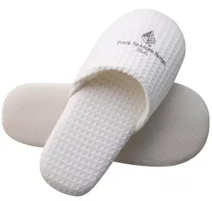 Wholesale Cheap Disposable Non Woven Hotel Slipper With Logo Brand