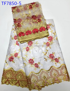 Top Qualité Inde George Wrappers Avec <span class=keywords><strong>Chemisier</strong></span> Bazin Riche Broderie Avec Filet Assorti Dentelle pour Aso Ebi - Product Image 2