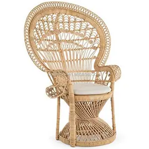 Chaise unique contemporaine Meubles de patio Tissage spécial Chaises paon en rotin naturel faites à la main