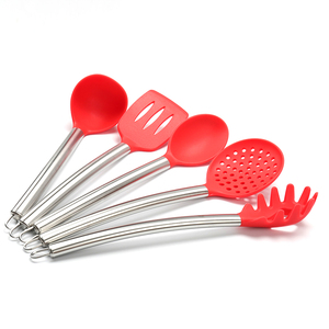 Confezione da 5 squisiti utensili da cucina con manico in acciaio inossidabile alla moda articoli per la casa con un Design elegante - Product Image 4