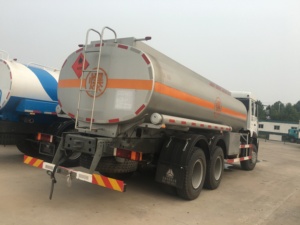 Sinotruk Howo 6x4 30 טונות שמן טנק משאית מבודד דלק מכלית משאית - Product Image 4