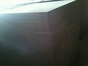 Todos los tableros de ARAUCO se fabrican con resina Fenol Formaldehído, tipo WBP, de bajo nivel de emisión (E1). Permite asegura - Product Image 4