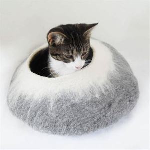 Grotte de chat en feutre chaud et écologique en peluche d'intérieur - Product Image 4