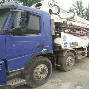 42m Used Zoomlion <b>Concrete</b> <b>Pump</b> Truck - Product Image 2