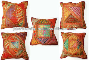 ปลอกหมอนอิงกระจกงานปักด้วยมือสไตล์อินเดีย - Product Image 2