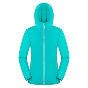 Idrorepellente protetto da UV leggero e traspirante giacca da esterno giacca a vento con cappuccio per donna e uomo - Product Image 3