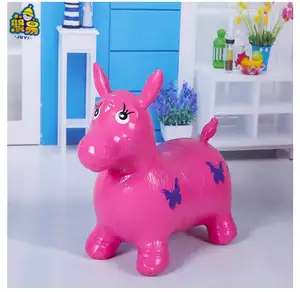 Preço barato atacado inflável cavalo pular brinquedo de animal