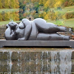 Scultura in bronzo di Fernando Botero, <span class=keywords><strong>statua</strong></span> di donna grassa in piedi sulla <span class=keywords><strong>testa</strong></span> - Product Image 4