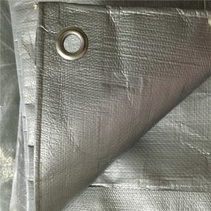 Bâche de pêche en PE noire, 25 pièces par mètre, clips et attaches - Product Image 2