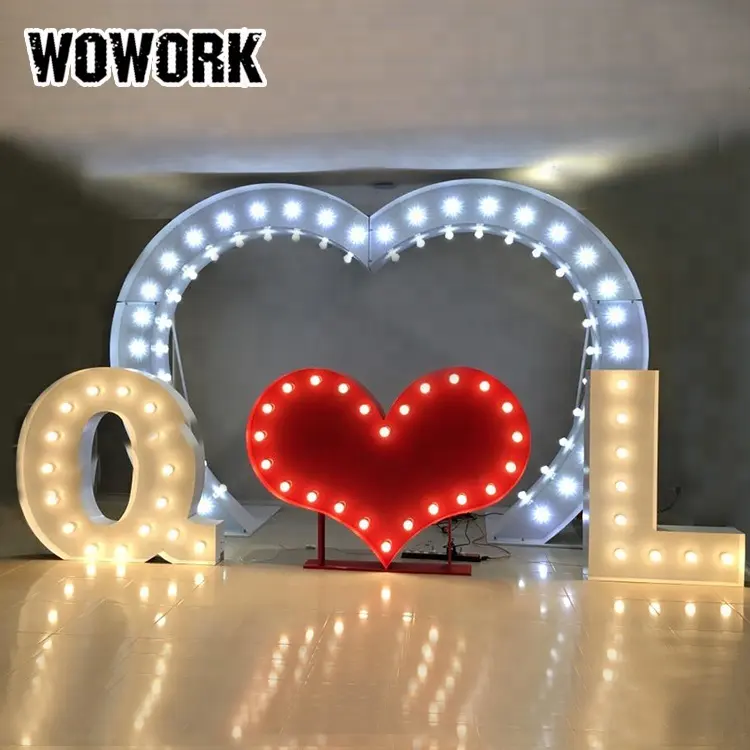 WOWORK OEM Lampu Latar 3d Bentuk Hati Besar Logam Putih Lengkungan Pernikahan dengan Lampu Turbo RGB untuk Properti Acara Pemasangan Panggung