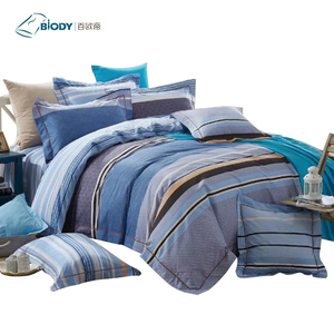En gros 100% Coton <span class=keywords><strong>Maison</strong></span> <span class=keywords><strong>De</strong></span> Luxe <span class=keywords><strong>Linge</strong></span> <span class=keywords><strong>de</strong></span> Lit Imprimé Ensemble <span class=keywords><strong>de</strong></span> Literie - Product Image 1