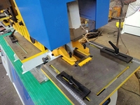 Prix usine Q35Y-20 Série Hydraulique Combinées À Poinçonner et à Cisailler Machine d'ouvrier De Fer