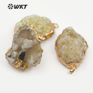 <span class=keywords><strong>Colgante</strong></span> de <span class=keywords><strong>turmalina</strong></span> <span class=keywords><strong>negra</strong></span> de WT-P1420 para mujer, adorno de oro en forma aleatoria, joyería de moda, <span class=keywords><strong>colgante</strong></span> de cuarzo <span class=keywords><strong>Natural</strong></span> de geoda - Product Image 4