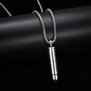 Collana con <span class=keywords><strong>Ciondolo</strong></span> a Croce per Uomo, Trendy in Acciaio Inossidabile PVD Oro 18K Antiossidante, Gioielli Maschili - Product Image 3