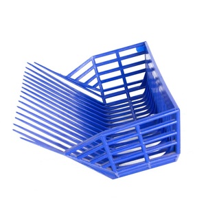 Kunststoff-Pitch-Gabel kopf mit D-förmigem Griff zur Pferde reinigung - Product Image 2