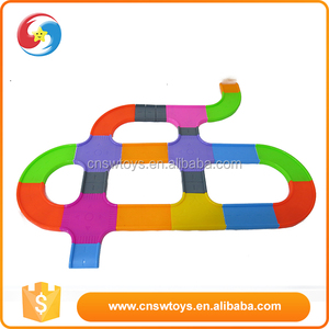 2015 <span class=keywords><strong>de</strong></span> la casa divertida <span class=keywords><strong>de</strong></span> dibujos animados <span class=keywords><strong>de</strong></span> plástico barato vagones <span class=keywords><strong>de</strong></span> ferrocarril <span class=keywords><strong>de</strong></span> juguete con 5 sliding coches - Product Image 3