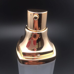 30Ml 50Ml Acrylic <span class=keywords><strong>Airless</strong></span> Lotion Vuông Vàng Phun Mỹ Phẩm Bao Bì Chai - Product Image 5