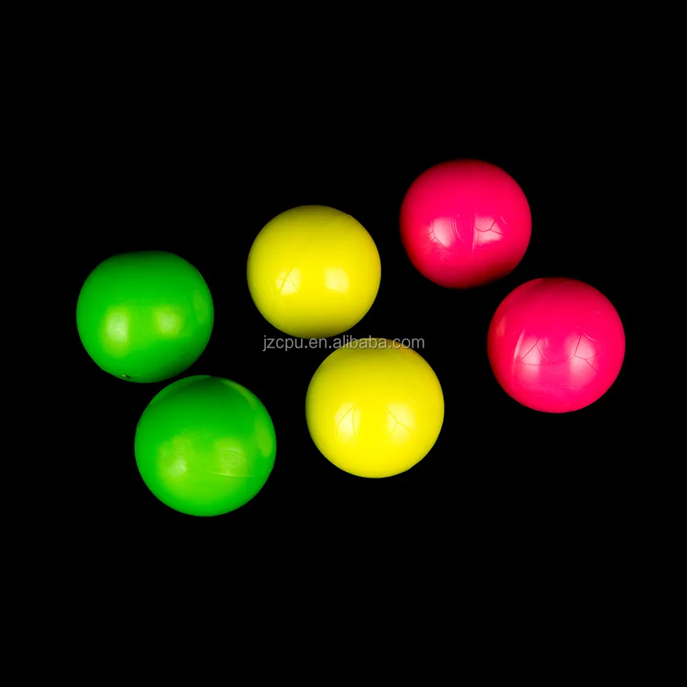 Bolas de plástico sólido de poliuretano de colores, moldeado por inyección
