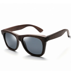 Gafas <span class=keywords><strong>de</strong></span> sol con logotipo personalizado <span class=keywords><strong>para</strong></span> hombre y mujer, lentes polarizadas <span class=keywords><strong>de</strong></span> madera negra, OEM <span class=keywords><strong>de</strong></span> fábrica - Product Image 3
