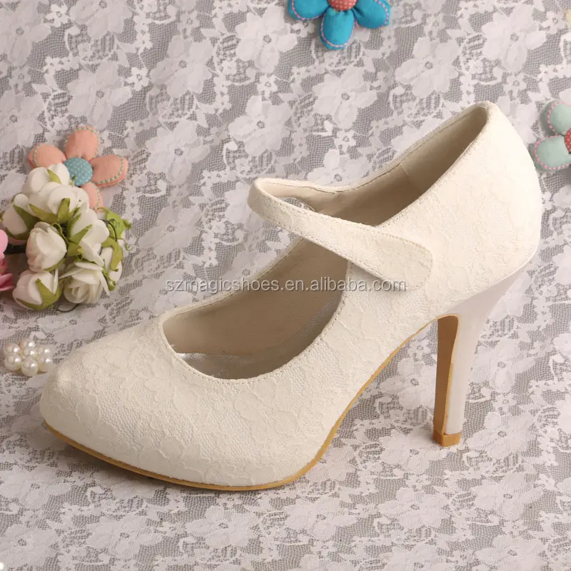 Vintage Mary Jane Shoes Cream Lace