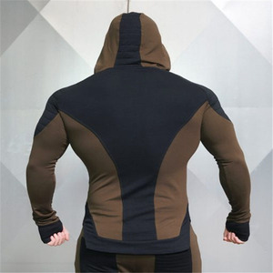 Abbigliamento da Palestra Personalizzato con Logo Stampato, Canotte e Felpe con Cappuccio per Uomo - Product Image 6