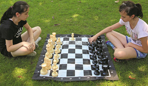 Fabrication de jeux d'intérieur et d'extérieur, jeu d'échecs géant en plastique pour enfants, jouets éducatifs - Product Image 6