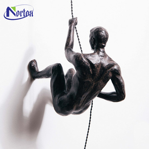 Statue murale décorative 3D en bronze européen moulé sous pression, motif homme grimpeur en cuivre, pour intérieur, vente en gros personnalisée - Product Image 4