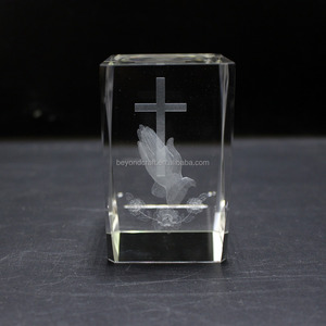 Cristal religieux en forme de cube 3D, souvenirs de baptême pour bébé - Product Image 4