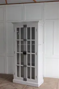 Librería de madera pintada blanca antigua con puerta de cristal