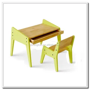 新的实心松木可调桌椅设计为孩子