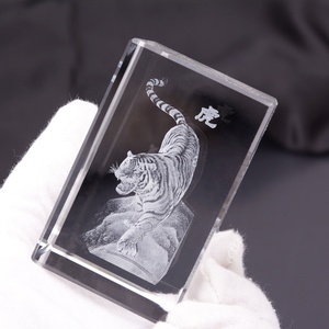 Hbl 50*50*80 mét <span class=keywords><strong>3D</strong></span> laser Tinh thể thủy tinh Cubes với động vật Tiger bức tượng nhỏ bên trong cho món quà lưu niệm - Product Image 6