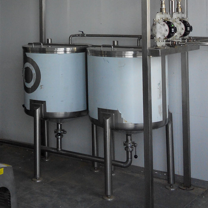 Резервуар с открытым верхом из нержавеющей стали на 200 л