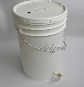 Brew à la maison 25L Fermenteur En Plastique Seaux Avec sas et robinet échelle pour homebrewing en utilisant - Product Image 1