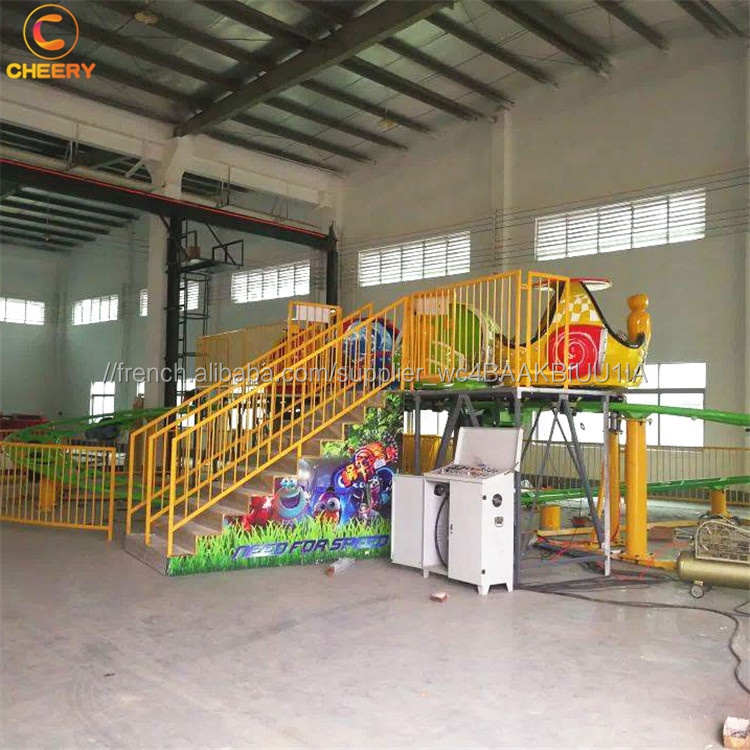 Adapté aux besoins du client de parc d'attractions manèges usine prix escargot cabine filature montagnes russes en chine