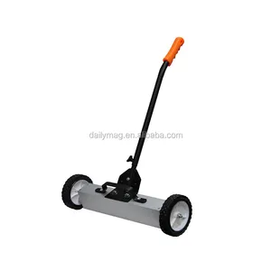 24inch Adjustable Powerful Manual Rolling Magnetic Road Sweeper With Release Function