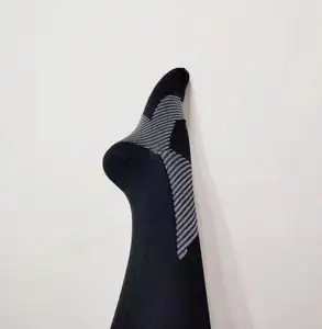 20-30mmHg vene Varicose calze a compressione mediche in Nylon calze sportive con cerniera invernale uomo calze gratuite film tubo calza nera