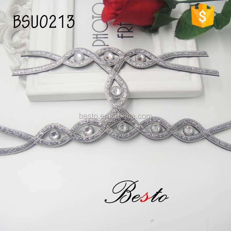 Уникальная белая кожаная обувь со стразами для сандалий vamp