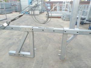 Abrazadera de Parapeto Galvanizada en Caliente para Muros de Parapeto Especiales y Plataformas de Trabajo Góndola - Product Image 3