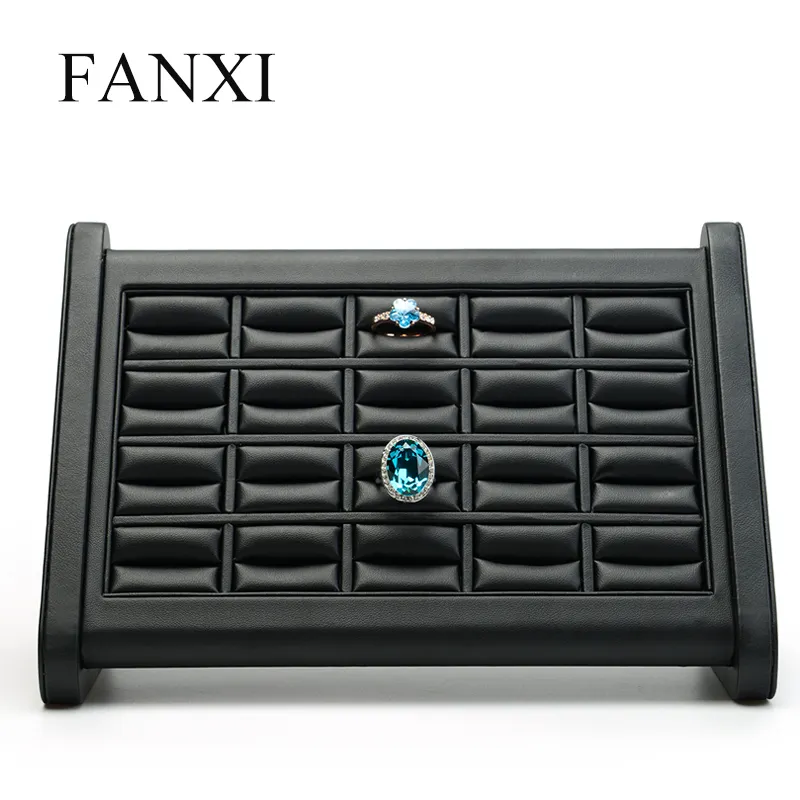 FANXI klasik dolap siyah PU deri Tilt tarzı takı yüzük ekran Prop standı mağaza vitrini katılımcı parmak yüzük tutucu
