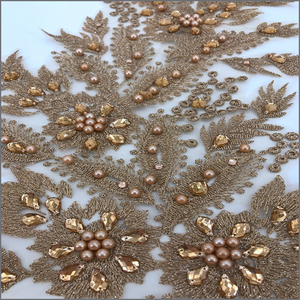 Fleur cerisier 3D avec appliques de paillettes perlées, Patch en dentelle - Product Image 3