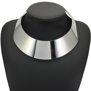 واسعة المعادن عزم الدوران الشرير المختنق للنساء مجوهرات كبيرة ماكسي طوق بيان قلادة - Product Image 5