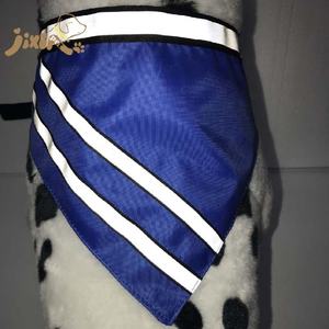 <span class=keywords><strong>Bandana</strong></span> pour <span class=keywords><strong>chien</strong></span> personnalisé en coton polyester imprimé par sublimation Bandanas réfléchissants pour <span class=keywords><strong>chien</strong></span> - Product Image 4