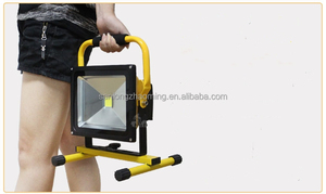 <span class=keywords><strong>Faretto</strong></span> LED Portatile con USB e Batteria <span class=keywords><strong>Ricaricabile</strong></span>, Spotlight LED 10w-50w Certificato CE RoHS - Product Image 5