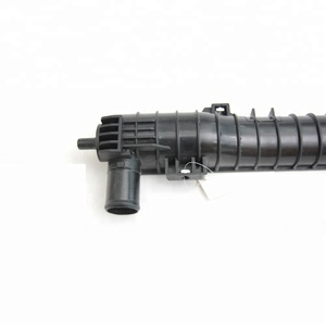 TPG156 parti in plastica serbatoio dell'acqua inferiore superiore del radiatore per parti del <span class=keywords><strong>negozio</strong></span> di riparazione <span class=keywords><strong>auto</strong></span> - Product Image 2