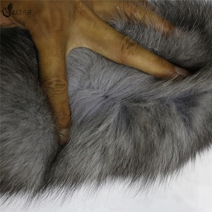 ALICEFUR Ciondolo per Borsa in <span class=keywords><strong>Pelliccia</strong></span> di <span class=keywords><strong>Volpe</strong></span> Blu Argento di Alta Qualità, <span class=keywords><strong>Pelliccia</strong></span> Naturale Grezza Spessa e Soffice per Portachiavi - Product Image 6