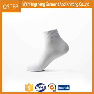 Coton hommes personnalisés femmes sports de plein air randonnée basketball solide <span class=keywords><strong>blanc</strong></span> athlétique chaussettes plates - Product Image 1