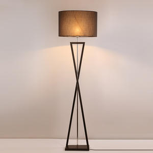 Đèn Đứng Cổ Điển Vải Hiện Đại Bóng Râm Đèn Sàn Kim Loại Cho Khách Sạn - Product Image 4