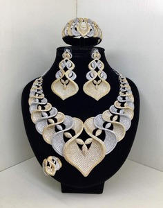 Kalung Berlian Amerika Set Kalung AD Gelang Kostum Wanita Pernikahan Hati dan Panah Kubik Zirkonia